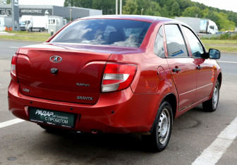 Подержанный автомобиль LADA (ВАЗ) Granta Sedan 2012 года (6 фото)
