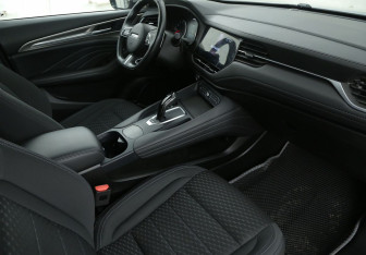 Подержанный автомобиль Haval F7 2021 года (9 фото)