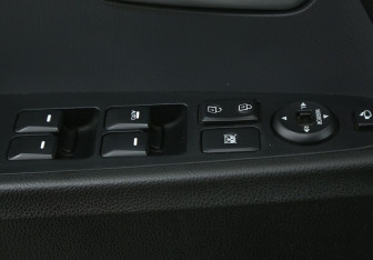 Подержанный автомобиль Kia Sportage 2011 года (18 фото)