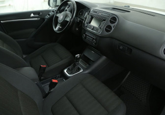 Подержанный автомобиль Volkswagen Tiguan 2012 года (9 фото)