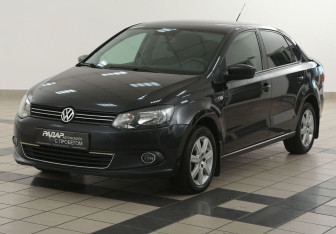 Подержанный автомобиль Volkswagen Polo Sedan 2012 года (8 фото)