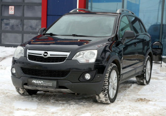 Подержанный автомобиль Opel Antara 2014 года (3 фото)