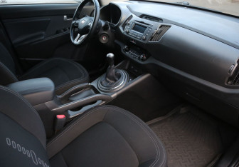 Подержанный автомобиль Kia Sportage 2012 года (9 фото)