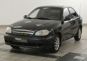 Подержанный автомобиль Chevrolet Lanos 2007 года (8 фото)