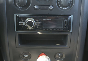 Подержанный автомобиль Renault Megane Sedan 2007 года (13 фото)
