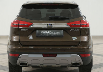 Подержанный автомобиль Geely Atlas 2019 года (3 фото)