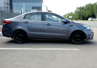 Подержанный автомобиль Kia Rio Sedan 2015 года (5 фото)