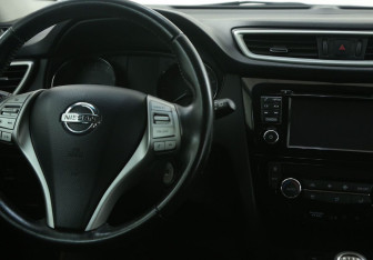 Подержанный автомобиль Nissan Qashqai 2014 года (14 фото)
