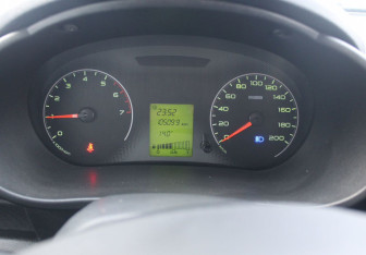 Подержанный автомобиль LADA (ВАЗ) Granta Sedan 2013 года (17 фото)