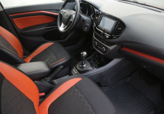 Подержанный автомобиль LADA (ВАЗ) Vesta Wagon 2018 года (9 фото)