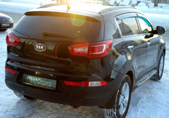 Подержанный автомобиль Kia Sportage 2010 года (6 фото)