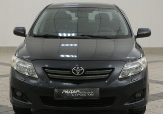 Подержанный автомобиль Toyota Corolla Sedan 2008 года (6 фото)