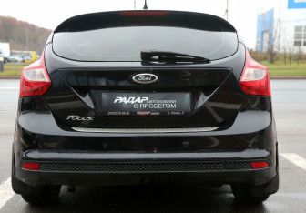 Подержанный автомобиль Ford Focus Hatchback 2011 года (5 фото)