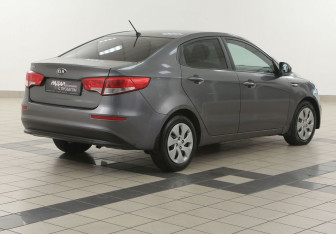 Подержанный автомобиль Kia Rio Sedan 2015 года (4 фото)