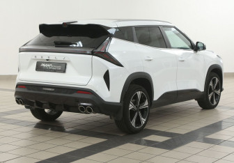 Подержанный автомобиль Geely Atlas 2023 года (4 фото)