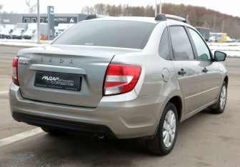 Подержанный автомобиль LADA (ВАЗ) Granta Sedan 2019 года (6 фото)
