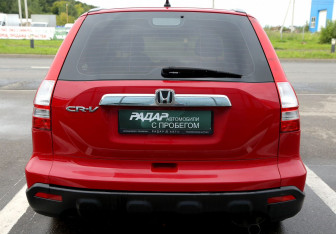 Подержанный автомобиль Honda CR-V 2008 года (5 фото)