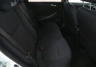 Подержанный автомобиль Hyundai Solaris Sedan 2014 года (11 фото)