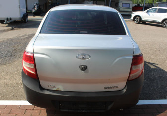 Подержанный автомобиль LADA (ВАЗ) Granta Sedan 2012 года (6 фото)