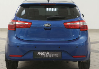 Подержанный автомобиль Kia Rio Hatchback 2013 года (3 фото)