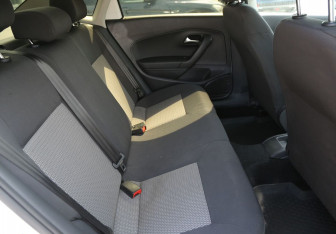 Подержанный автомобиль Volkswagen Polo Sedan 2013 года (11 фото)