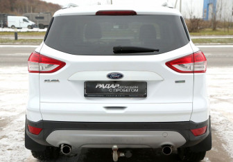 Подержанный автомобиль Ford Kuga 2014 года (5 фото)