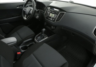 Подержанный автомобиль Hyundai Creta 2016 года (9 фото)