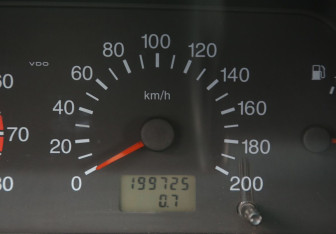 Подержанный автомобиль LADA (ВАЗ) 2112 2003 года (17 фото)