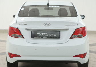 Подержанный автомобиль Hyundai Solaris Sedan 2014 года (3 фото)