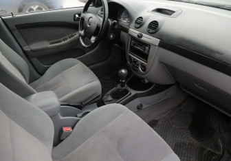 Подержанный автомобиль Chevrolet Lacetti Hatchback 2007 года (9 фото)