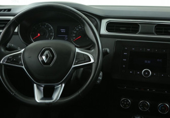 Подержанный автомобиль Renault Arkana 2020 года (14 фото)