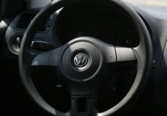 Подержанный автомобиль Volkswagen Polo Sedan 2013 года (16 фото)