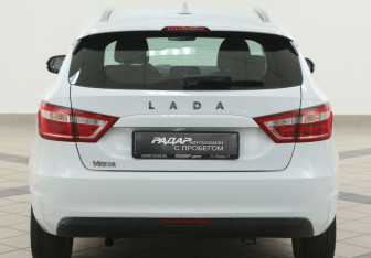 Подержанный автомобиль LADA (ВАЗ) Vesta Wagon 2019 года (3 фото)