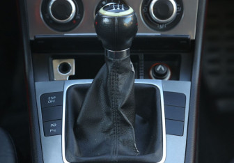 Подержанный автомобиль Volkswagen Passat Sedan 2009 года (15 фото)