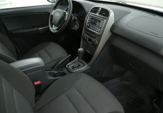 Подержанный автомобиль Chery Tiggo (T11) 2014 года (9 фото)