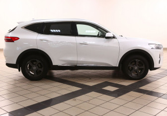 Подержанный автомобиль Haval F7 2020 года (4 фото)