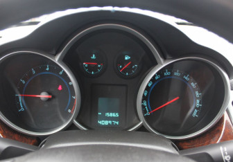 Подержанный автомобиль Chevrolet Cruze Sedan 2012 года (14 фото)
