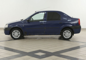 Подержанный автомобиль Renault Logan Sedan 2006 года (7 фото)