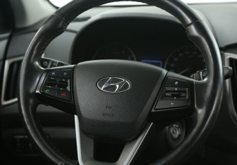 Подержанный автомобиль Hyundai Creta 2017 года (19 фото)