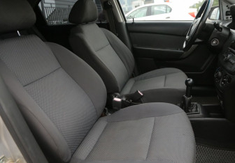Подержанный автомобиль Chevrolet Aveo Sedan 2007 года (10 фото)