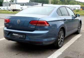 Подержанный автомобиль Volkswagen Passat Sedan 2015 года (6 фото)