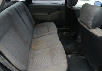 Подержанный автомобиль Volkswagen Passat Sedan 1988 года (11 фото)