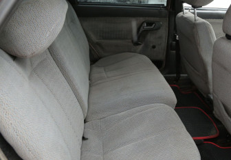 Подержанный автомобиль LADA (ВАЗ) 2112 2001 года (11 фото)