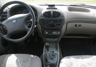 Подержанный автомобиль LADA (ВАЗ) Kalina Sedan 2006 года (12 фото)