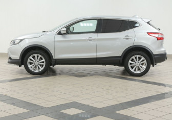 Подержанный автомобиль Nissan Qashqai 2018 года (7 фото)