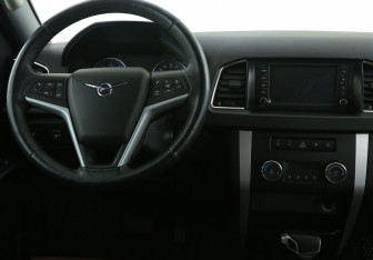 Подержанный автомобиль УАЗ Patriot 2021 года (14 фото)