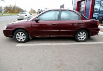 Подержанный автомобиль Kia Spectra Sedan 2008 года (8 фото)