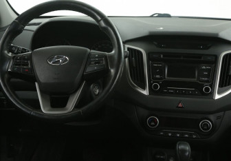 Подержанный автомобиль Hyundai Creta 2017 года (14 фото)