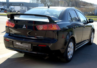 Подержанный автомобиль Mitsubishi Lancer Sedan 2008 года (6 фото)
