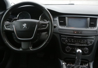 Подержанный автомобиль Peugeot 508 Sedan 2012 года (14 фото)